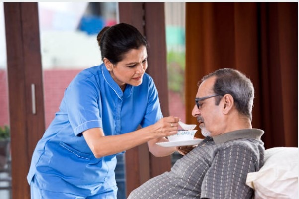 caretaker caregivers Services at Home by Homediq Healthcare with trained caregivers for senior citizens